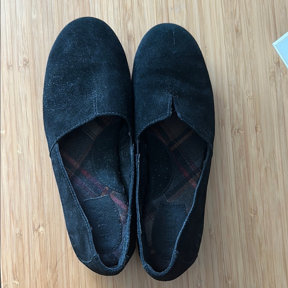 Born women’s flats